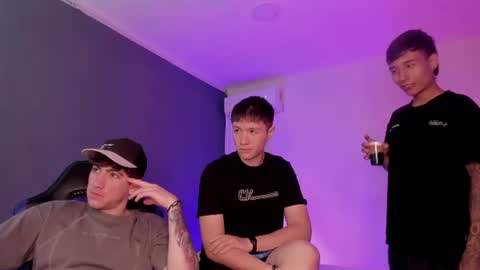 leonardfarrucknick and otis online show from July 2026 01:25:01 PM