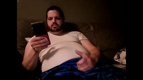 Snapshot of handsomedaddy198924 chatting on February 2026 07:27:02 AM Handsomedaddy198923 online show from February 2026 07:27:02 AM