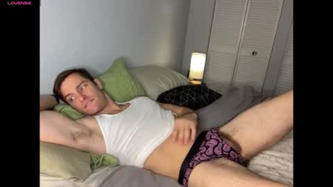 Snapshot of handsumhung chatting on November 2025 08:31:01 PM handsumhung online show from November 2025 08:31:01 PM