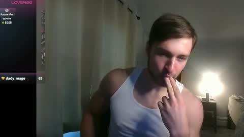 Snapshot of handsumhung chatting on November 2025 08:07:02 PM handsumhung online show from November 2025 08:07:02 PM