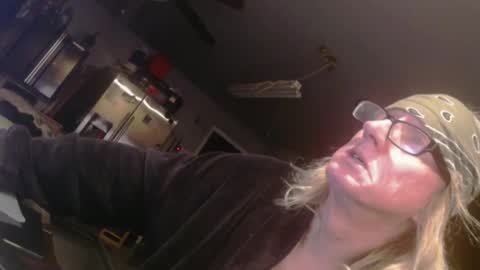 Snapshot of handyman5303 chatting on December 2024 08:20:01 AM Handystudman online show from December 2024 08:20:01 AM