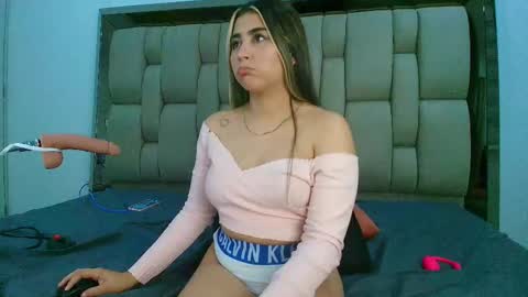 Hanna Castro online show from September 2025 05:09:02 AM