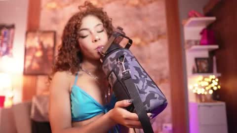 HANNA  online show from November 2025 11:21:02 PM