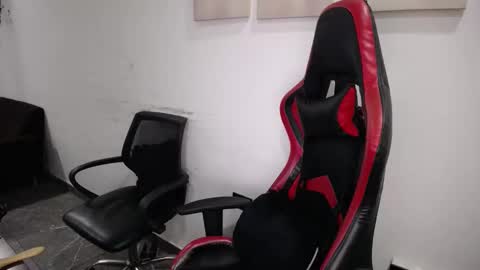 mara online show from April 2026 09:26:02 PM