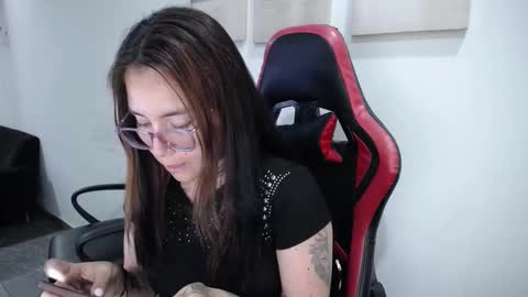 mara online show from April 2026 09:37:02 PM