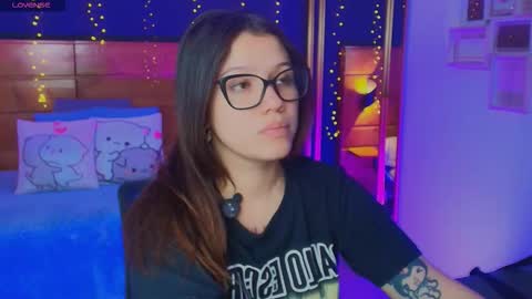 Snapshot of hanna_kimura chatting on November 2025 08:29:01 PM Hanna online show from November 2025 08:29:01 PM