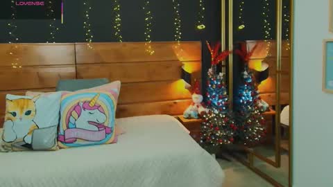 Snapshot of hanna_kimura chatting on November 2025 07:18:01 PM Hanna online show from November 2025 07:18:01 PM