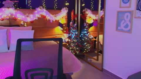 Snapshot of hanna_kimura chatting on December 2025 08:27:01 PM Hanna online show from December 2025 08:27:01 PM