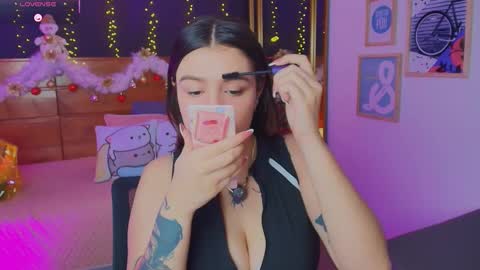 Hanna online show from December 2025 09:00:01 PM