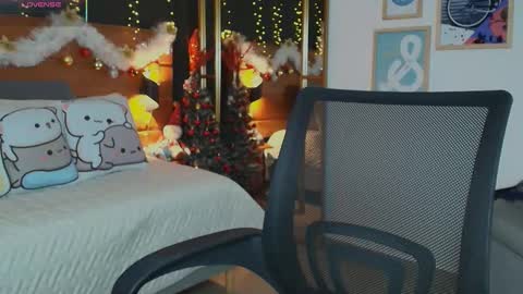 Hanna online show from December 2025 07:21:02 PM