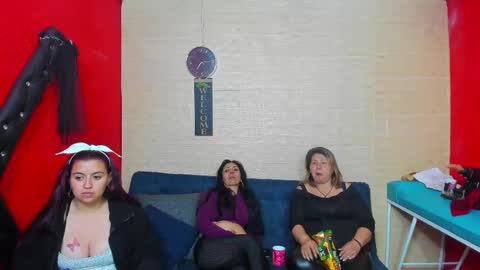 Snapshot of hanna_mature01 chatting on September 2025 12:12:02 AM Hanna online show from September 2025 12:12:02 AM