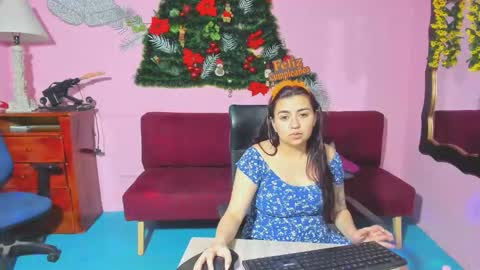 Snapshot of hanna_mature01 chatting on December 2025 12:48:01 AM Hanna online show from December 2025 12:48:01 AM