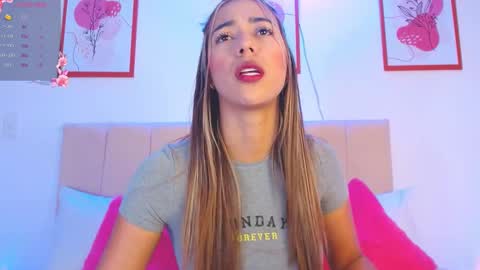 Snapshot of hannabronw chatting on December 2024 09:36:02 PM Eliana online show from December 2024 09:36:02 PM