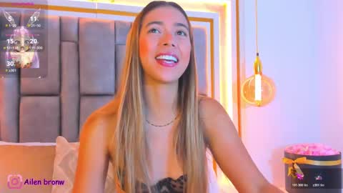 Snapshot of hannabronw chatting on October 2025 10:17:02 PM Eliana online show from October 2025 10:17:02 PM