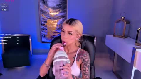  Hanna Connor  online show from July 2026 01:17:01 PM