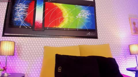 Hanna online show from November 2025 03:31:02 AM