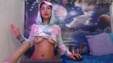 Snapshot of hannafalls chatting on February 2025 11:52:02 PM SARA online show from February 2025 11:52:02 PM