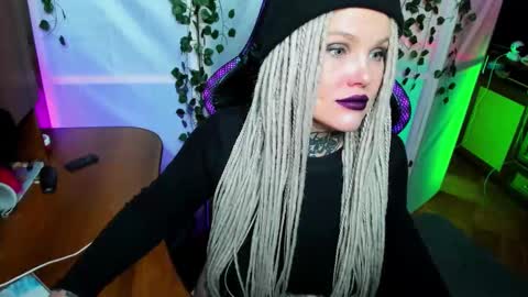 Snapshot of hannah_chaos chatting on November 2025 03:34:02 PM Hannah online show from November 2025 03:34:02 PM