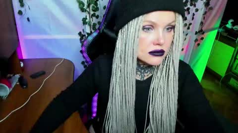 Snapshot of hannah_chaos chatting on November 2025 03:38:01 AM Hannah online show from November 2025 03:38:01 AM