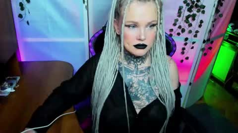 Snapshot of hannah_chaos chatting on December 2025 10:09:01 AM Hannah online show from December 2025 10:09:01 AM