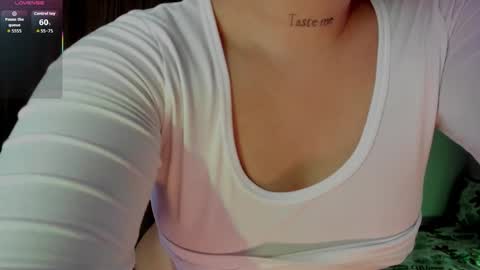 Snapshot of hannah_jonhson_1 chatting on September 2025 06:57:02 PM Hannah online show from September 2025 06:57:02 PM