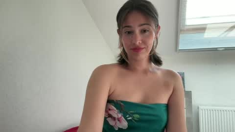 hannahinto online show from July 2026 01:06:02 PM
