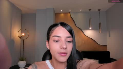 Snapshot of hannahjamesx chatting on January 2025 06:32:02 PM HANNAH J online show from January 2025 06:32:02 PM