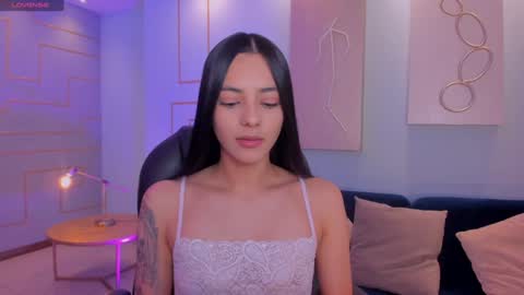 Snapshot of hannahjamesx chatting on February 2025 06:48:01 PM HANNAH J online show from February 2025 06:48:01 PM