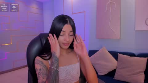 Snapshot of hannahjamesx chatting on February 2025 09:50:02 PM HANNAH J online show from February 2025 09:50:02 PM