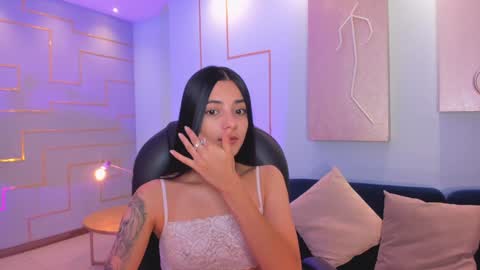 Snapshot of hannahjamesx chatting on February 2025 12:54:01 AM HANNAH J online show from February 2025 12:54:01 AM