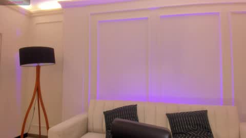 Snapshot of hannahjamesx chatting on November 2025 05:00:01 PM HANNAH J online show from November 2025 05:00:01 PM