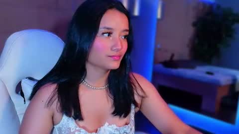 Snapshot of hannahmonttgomery chatting on July 2026 05:16:01 PM hannahmonttgomery Help me reach 100 Hands up online show from July 2026 05:16:01 PM