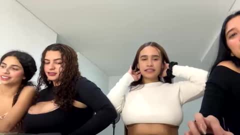 Snapshot of hannakoff chatting on January 2025 02:32:02 AM hannakoff online show from January 2025 02:32:02 AM