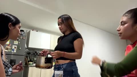 Snapshot of hannakoff chatting on September 2025 12:47:01 AM hannakoff online show from September 2025 12:47:01 AM