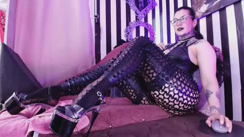 FOLLOW ME INTA MOONXMAFE online show from March 2026 08:47:01 PM