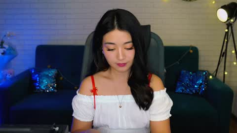 hannarosie online show from December 2024 06:04:02 PM