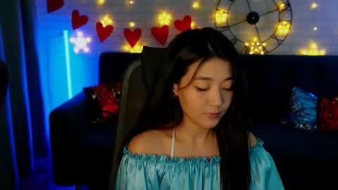 hannarosie online show from March 2025 08:59:01 PM