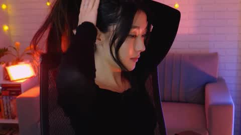 hannarosie online show from November 2025 07:24:02 PM