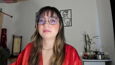 Snapshot of hannasofiax chatting on October 2025 04:58:01 PM hannasofia x Schedule 700 -1400GTM-5 online show from October 2025 04:58:01 PM