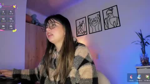 Snapshot of hannasofiax chatting on November 2025 07:21:01 PM hannasofia x Schedule 700 -1400GTM-5 online show from November 2025 07:21:01 PM