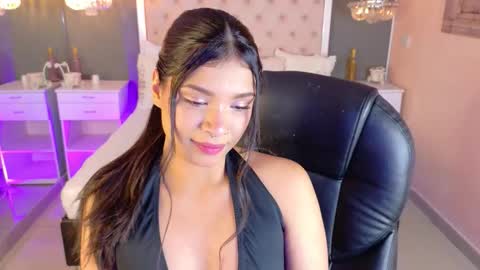 Snapshot of hannasthone chatting on March 2026 04:03:01 AM hannasthone online show from March 2026 04:03:01 AM