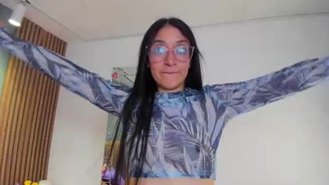 Snapshot of hannawen_ chatting on July 2026 03:45:02 AM hannawen_ online show from July 2026 03:45:02 AM