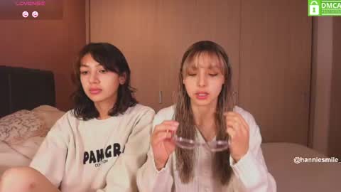 Snapshot of hanniesmile_ chatting on June 2026 09:23:01 PM Hannie online show from June 2026 09:23:01 PM