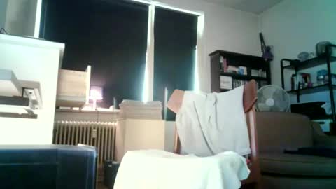 Hannsi64 online show from April 2026 12:06:01 PM