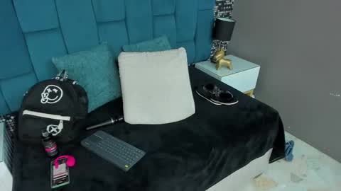 Snapshot of hanny_bliss chatting on December 2025 11:26:02 AM Hanny online show from December 2025 11:26:02 AM