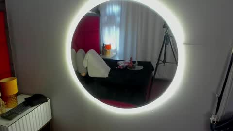 Snapshot of hanny_bliss chatting on May 2026 11:48:01 AM Hanny online show from May 2026 11:48:01 AM
