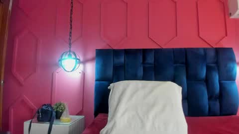 Snapshot of hanny_bliss chatting on May 2026 12:01:01 PM Hanny online show from May 2026 12:01:01 PM