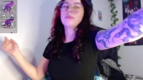 Snapshot of hanny_e chatting on October 2025 12:11:02 AM hanny online show from October 2025 12:11:02 AM