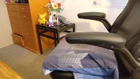 Snapshot of hansi63 chatting on February 2025 07:04:02 AM charly online show from February 2025 07:04:02 AM