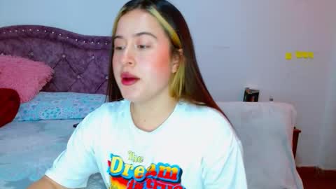 isabella   online show from November 2025 06:20:01 PM